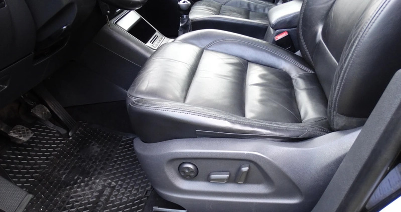 Volkswagen Tiguan cena 40900 przebieg: 225000, rok produkcji 2009 z Milanówek małe 667